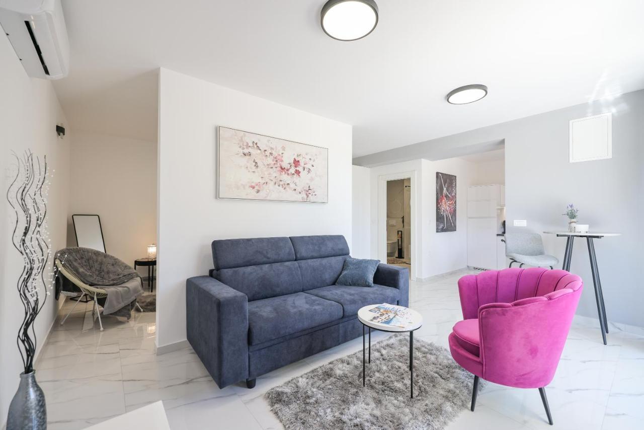 Natale Apartment *
